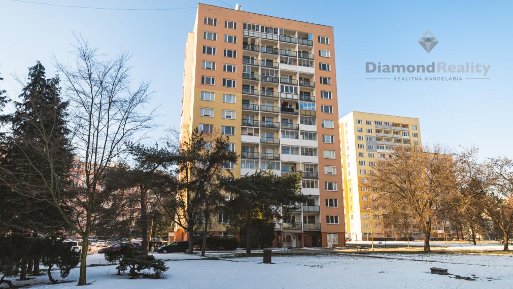 REZERVOVANÉ | NA PREDAJ 3 IZBOVÝ BYT PO REKONŠTRUKCII S DVOMA LOGGIAMI | ŽDIARSKA ULICA