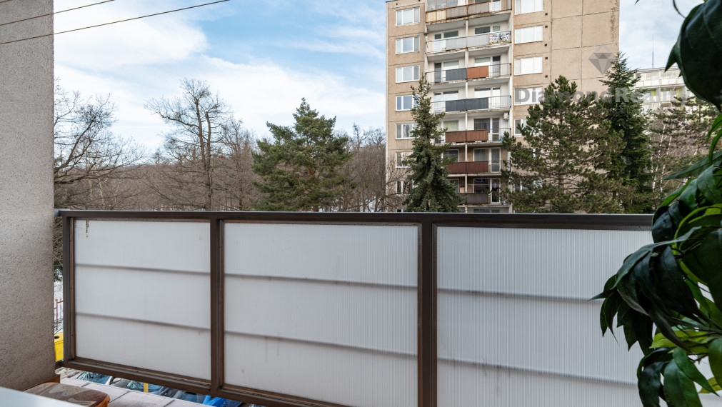 NA PREDAJ 2 IZBOVÝ BYT VHODNÝ NA INVESTÍCIU | 57m2 + LOGGIA | OVRUČSKÁ ULICA