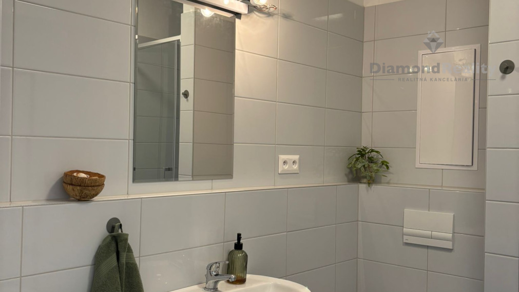 Na prenájom nový zariadený 1 izbový byt balkón Sadová Senica