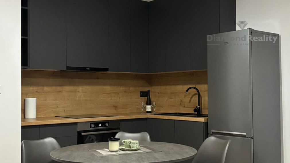 Na prenájom nový zariadený 1 izbový byt balkón Sadová Senica