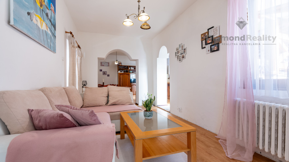 NA PREDAJ DVOJPODLAŽNÝ RODINNÝ DOM LEN 15 KM OD KOŠÍC | POZEMOK 1 501 m2 | NIŽNÁ MYŠĽA