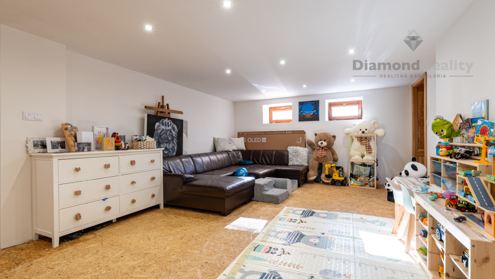 NA PREDAJ DVOJPODLAŽNÝ RODINNÝ DOM LEN 15 KM OD KOŠÍC | POZEMOK 1 501 m2 | NIŽNÁ MYŠĽA