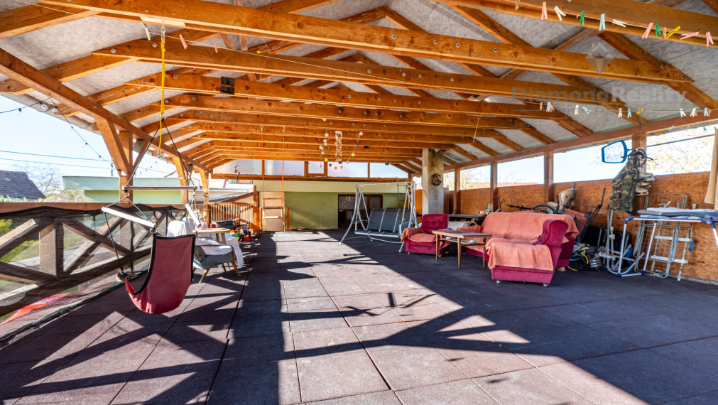 NA PREDAJ DVOJPODLAŽNÝ RODINNÝ DOM LEN 15 KM OD KOŠÍC | POZEMOK 1 501 m2 | NIŽNÁ MYŠĽA