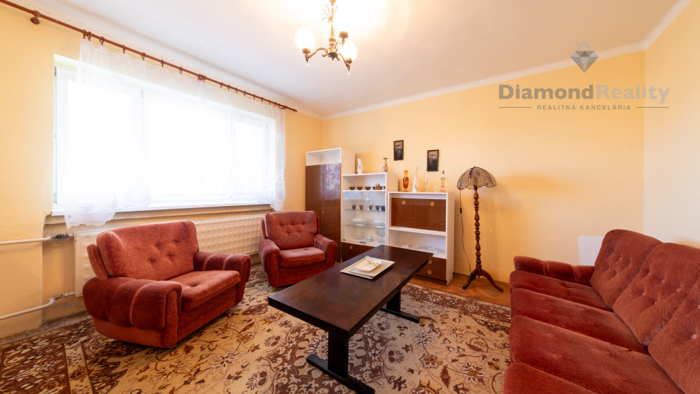 Bývajte a podnikajte v malebnej obci v centre obce Výčapy-Opatovce