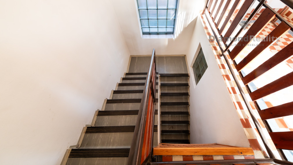 Bývajte a podnikajte v malebnej obci v centre obce Výčapy-Opatovce