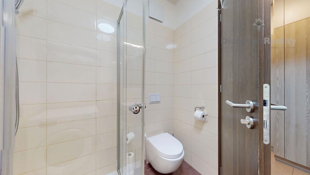 NA PRENÁJOM GARSÓNKA V EXKLUZÍVNEJ LOKALITE - KOŠICE STARÉ MESTO S PARKOVACÍM MIESTOM | Strojárenská ulica Košice