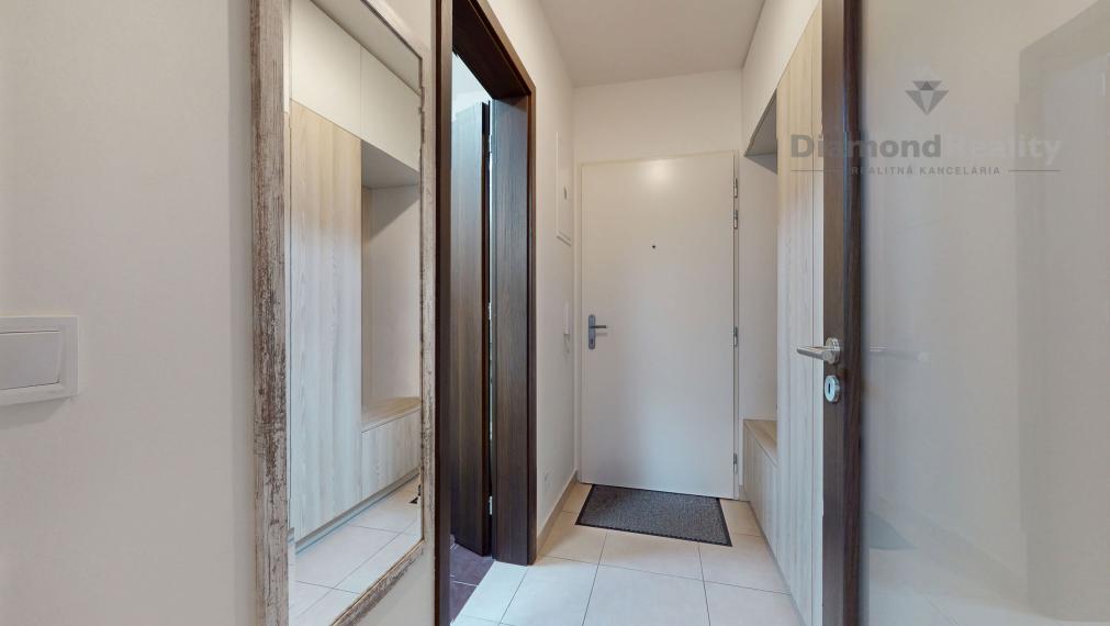 NA PRENÁJOM GARSÓNKA V EXKLUZÍVNEJ LOKALITE - KOŠICE STARÉ MESTO S PARKOVACÍM MIESTOM | Strojárenská ulica Košice