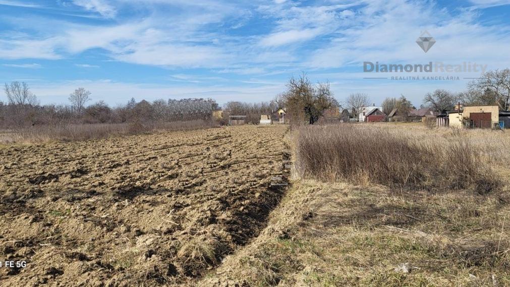 VEĽKÝ POZEMOK S EŠTE VÄČŠÍMI MOŽNOSŤAMI | 5300m2 | VEĽKÁ IDA