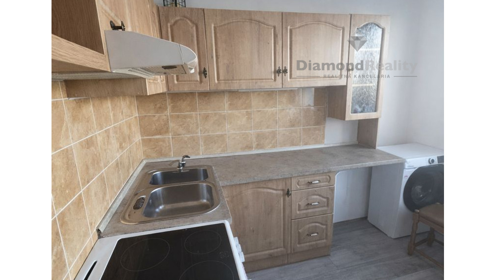 Ponúkam na predaj  1 izbový byt Popradská ul. Terasa