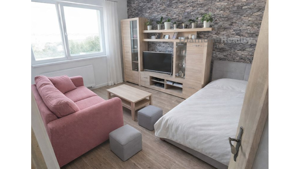 Ponúkam na predaj  1 izbový byt Popradská ul. Terasa