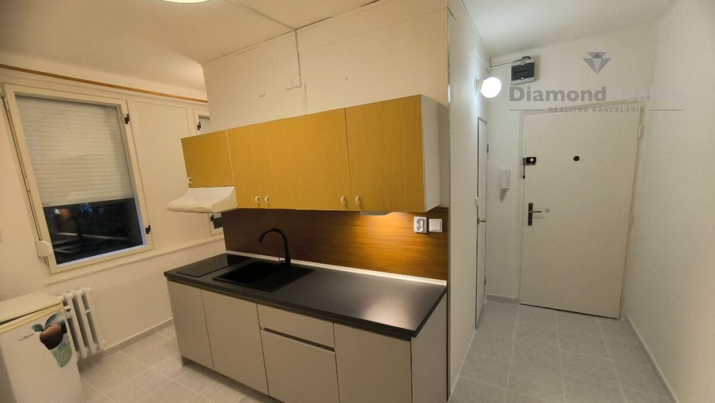 Na predaj čiast. prerobený 1 izbový byt, Teplická, Piešťany.