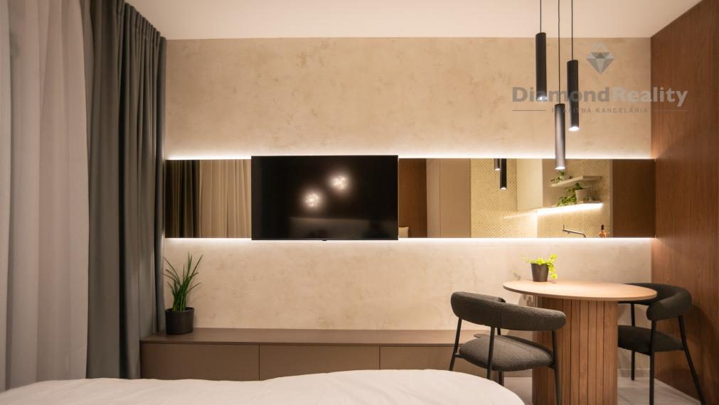 TOP ! REZIDENCIA PRI RADNICI, Novostavba 1-izb.byt, loggia, pivnica