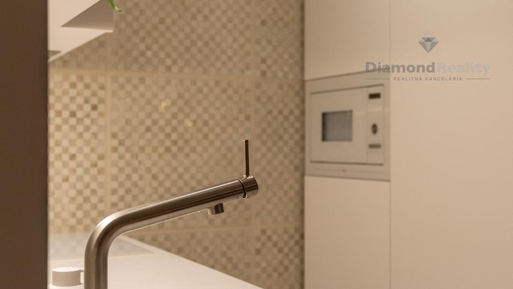 TOP ! REZIDENCIA PRI RADNICI, Novostavba 1-izb.byt, loggia, pivnica