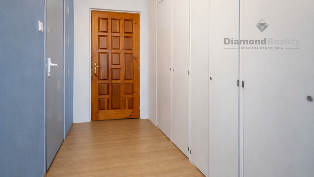 Ponúkame na predaj menší 2 izbový byt - Námestie kozmonautov, Košice - Nad jazerom