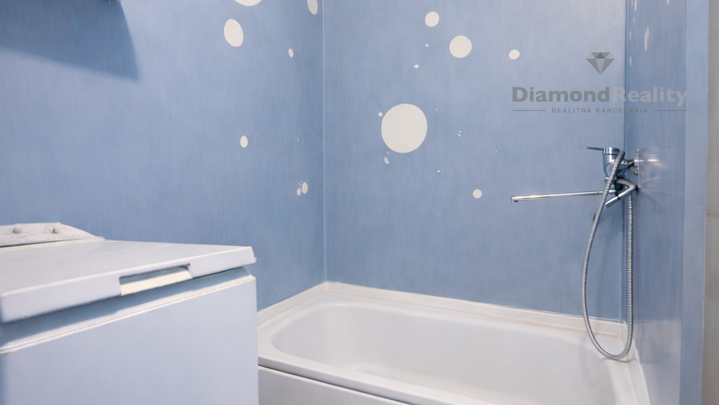 Ponúkame na predaj menší 2 izbový byt - Námestie kozmonautov, Košice - Nad jazerom