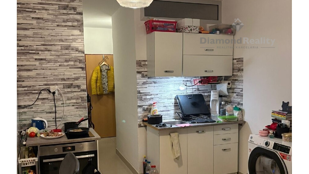 Na prenájom zariadená garsonka balkón, Clementisova, Trnava