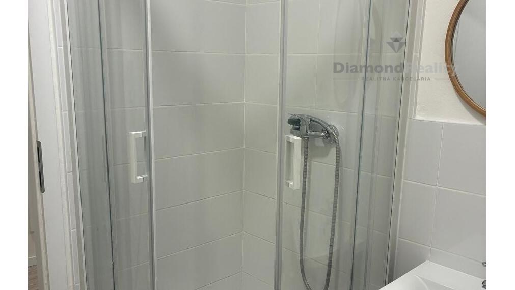 Na prenájom 1 izbový byt s balkónom, ul. Štefánikova, Senica