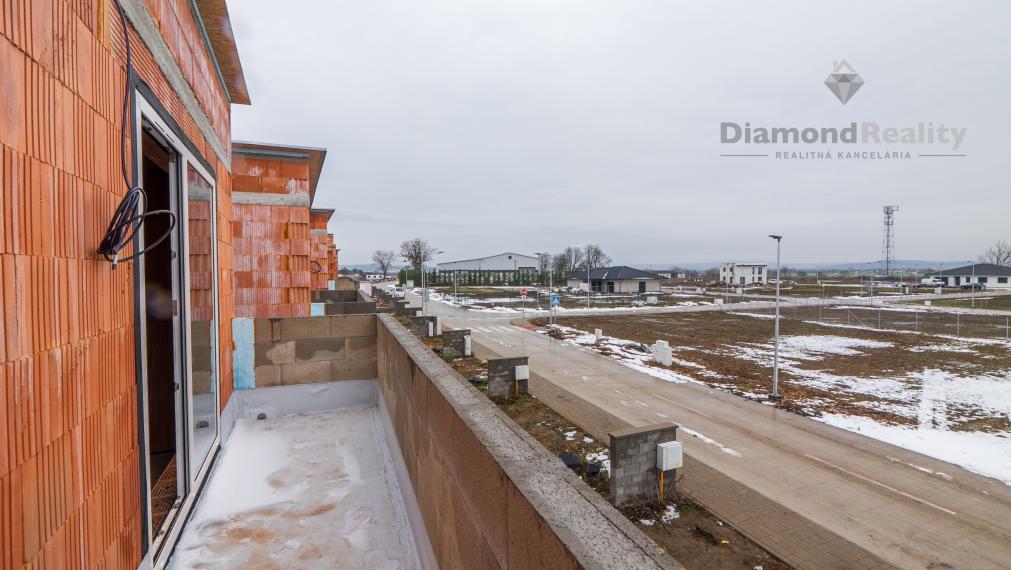 NA PREDAJ NOVÝ REZIDENČNÝ PROJEKT 7 RODINNÝCH DOMOV | OBEC VALALIKY