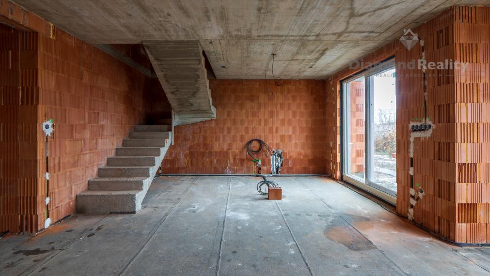 NA PREDAJ NOVÝ REZIDENČNÝ PROJEKT 7 RODINNÝCH DOMOV | OBEC VALALIKY