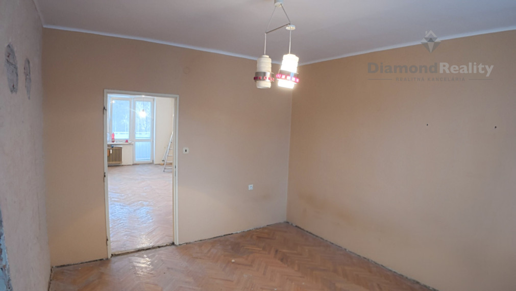 ZNÍŽENÁ CENA NA PREDAJ 2 IZBOVÝ BYT | 53 m² + BALKÓN | RV