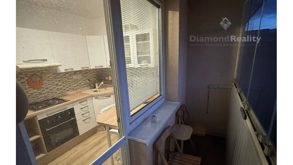 Na prenájom prerobený 2 izbový byt balkón Bratislavská Piešťany.