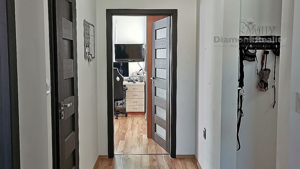 Na prenájom zariadený 4 izbový byt, 2 balkóny Muškát Pezinok.