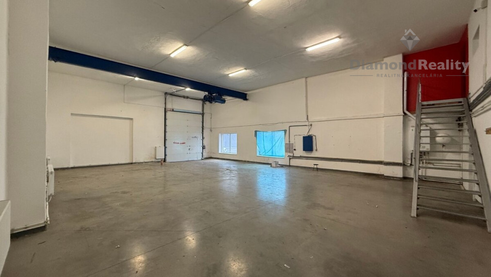 Na prenájom sklad s kanceláriou na Jesennej ul. v Prešove