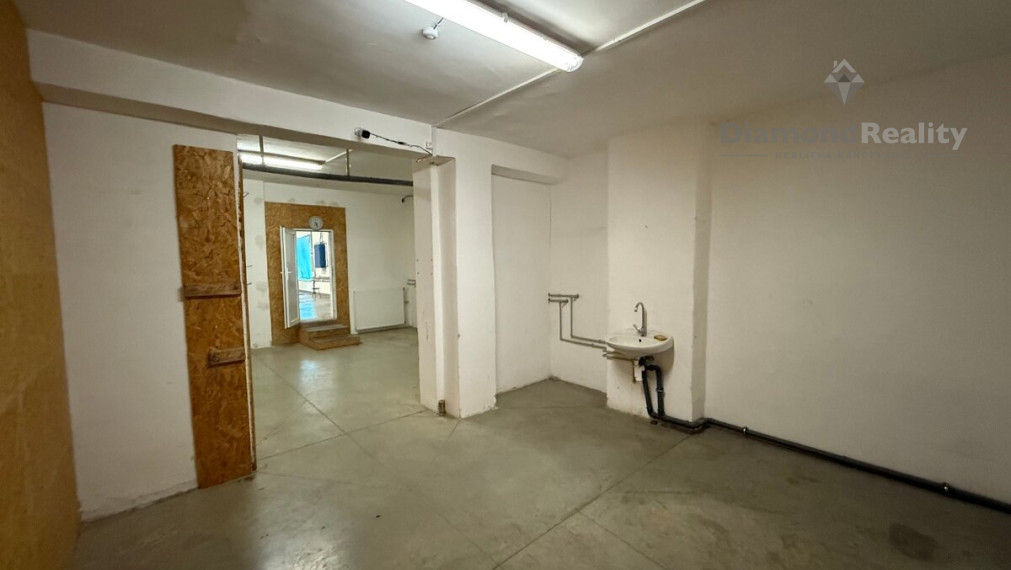 Na prenájom sklad s kanceláriou na Jesennej ul. v Prešove