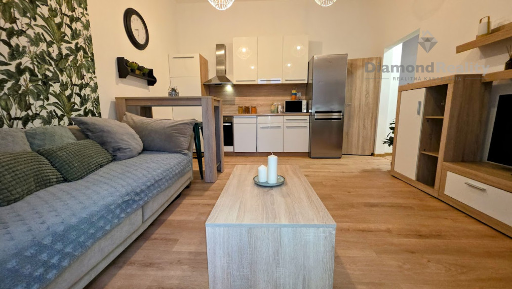 Ponúka na predaj 2 izbový byt Košice-Staré Mesto, Škultétyho ul.