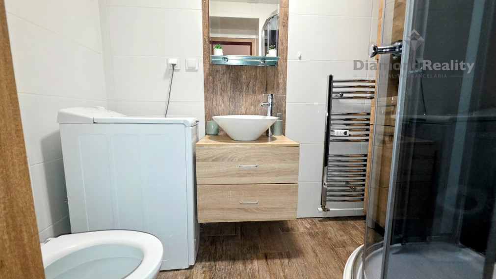 Ponúka na predaj 2 izbový byt Košice-Staré Mesto, Škultétyho ul.