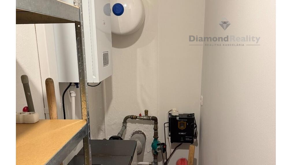 Na prenájom veľký 3 izbový byt, Horné Orešany, Majdánske