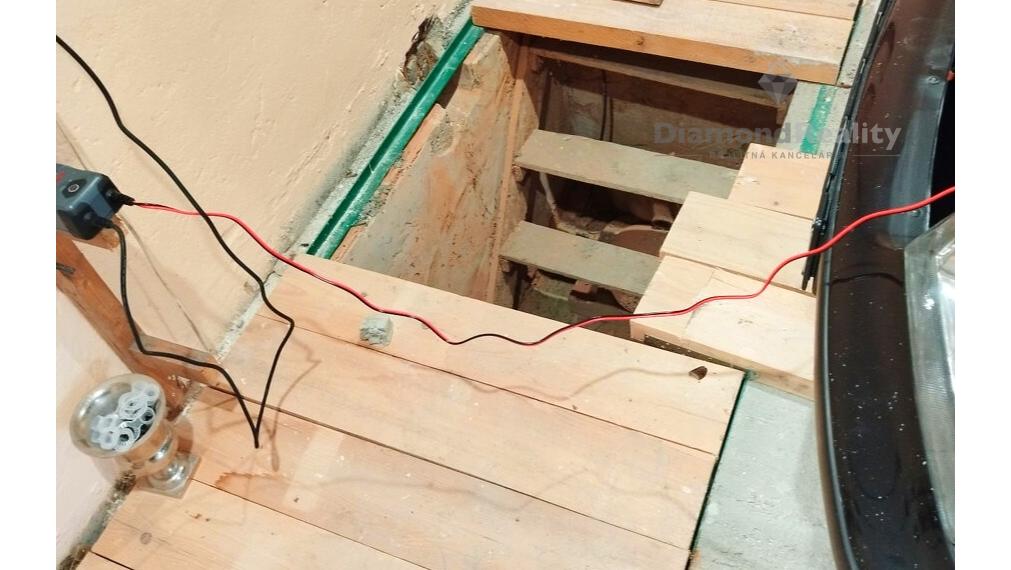 Na predaj garáž ,Podhradová,  Košice -Sever