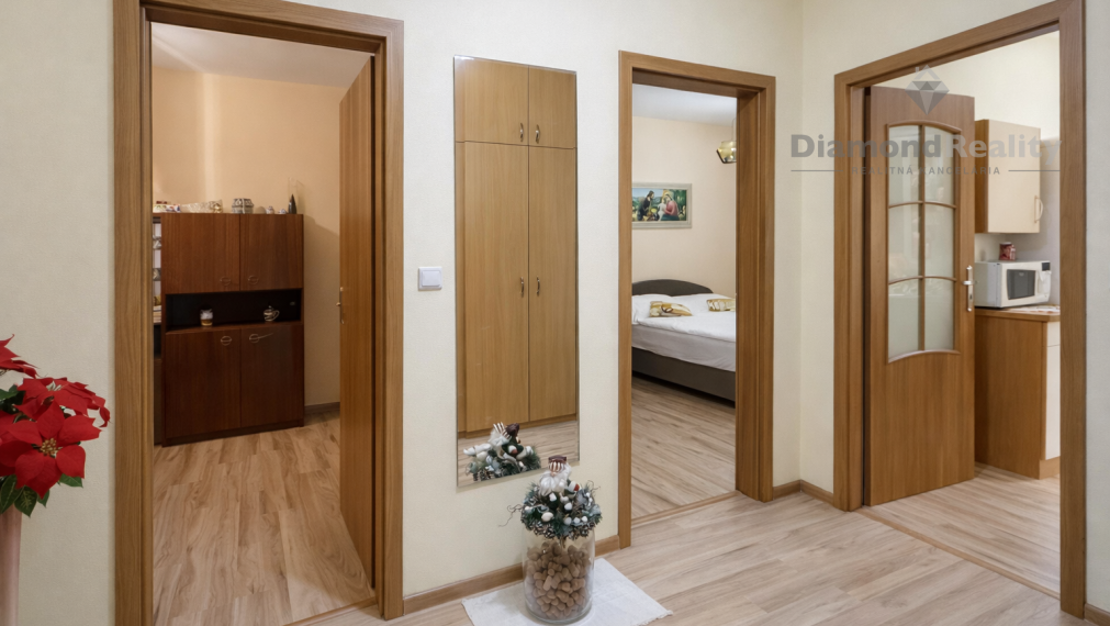 3 izbový byt po rekonštrukcii, Prešov – Šváby, Lomnická ulica, 76 m²