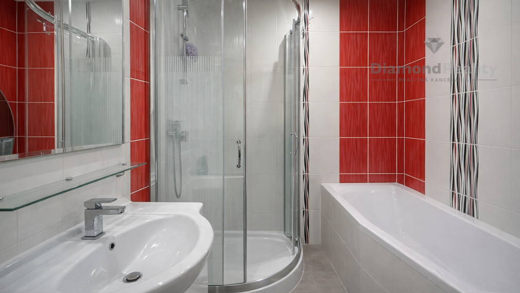 3 izbový byt po rekonštrukcii, Prešov – Šváby, Lomnická ulica, 76 m²