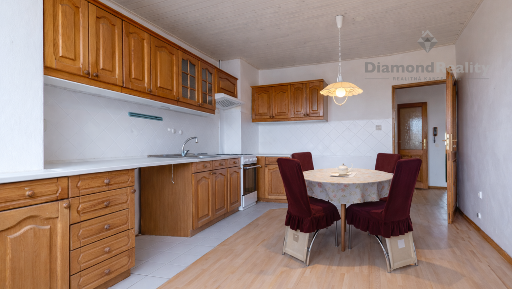 NA PRENÁJOM SAMOSTATNÁ IZBA V BYTOVEJ JEDNOTKE