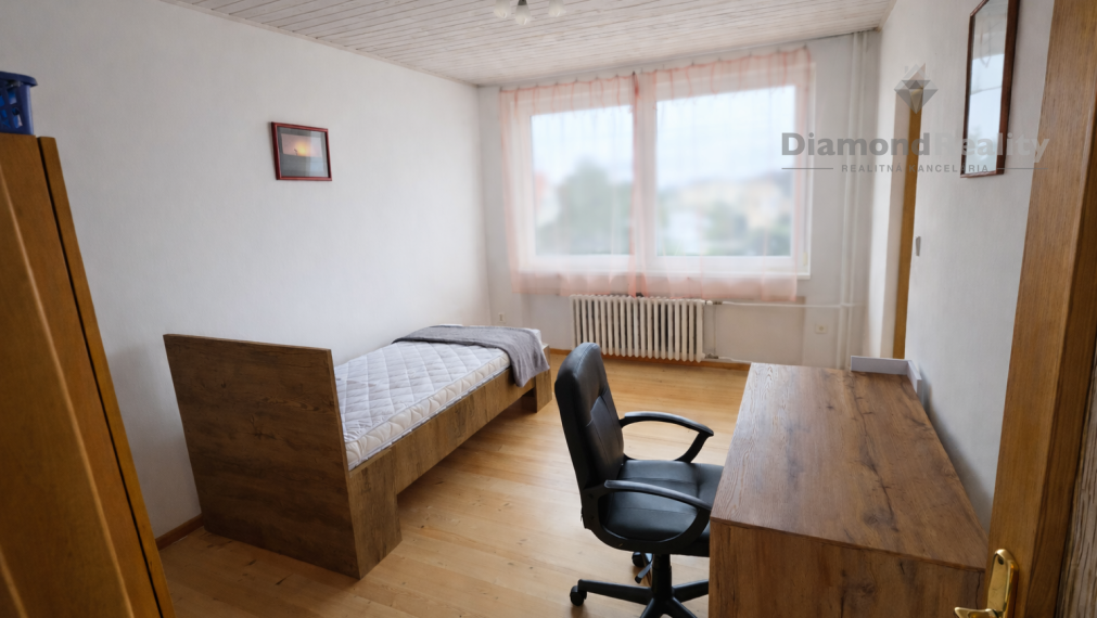 NA PRENÁJOM SAMOSTATNÁ IZBA V BYTOVEJ JEDNOTKE