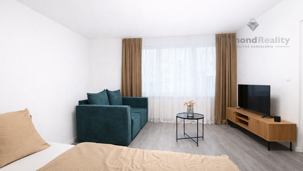 Na prenájom 1 izbový byt , Komenského ulici, Sever - Staré Mesto, Košice