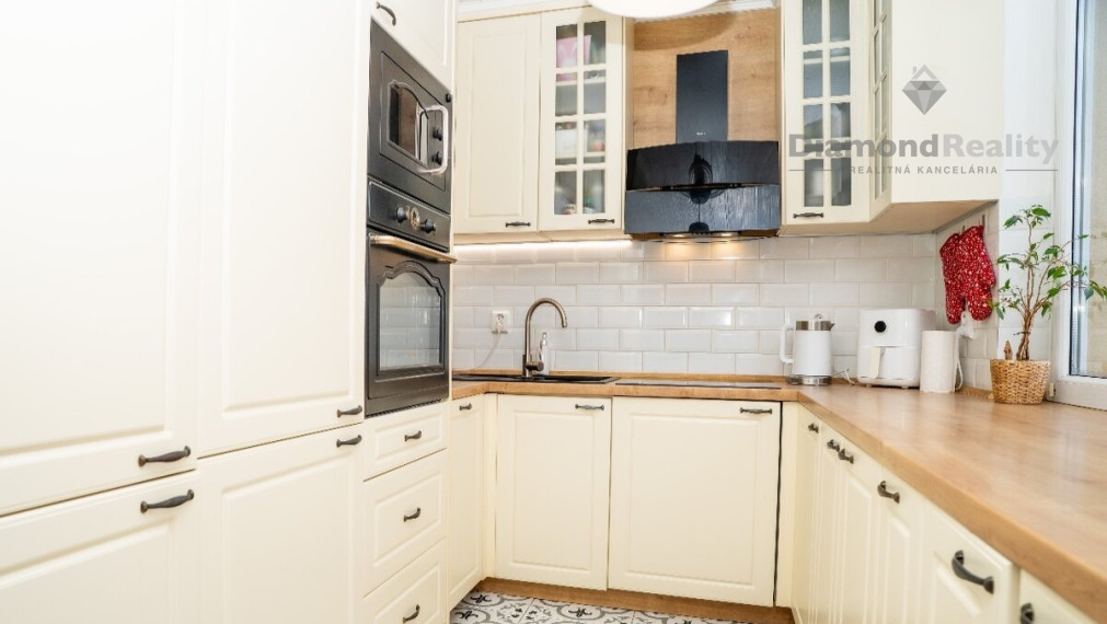 Na predaj  3-izbový byt ,  Alvinczyho ulica , Košice- Sever