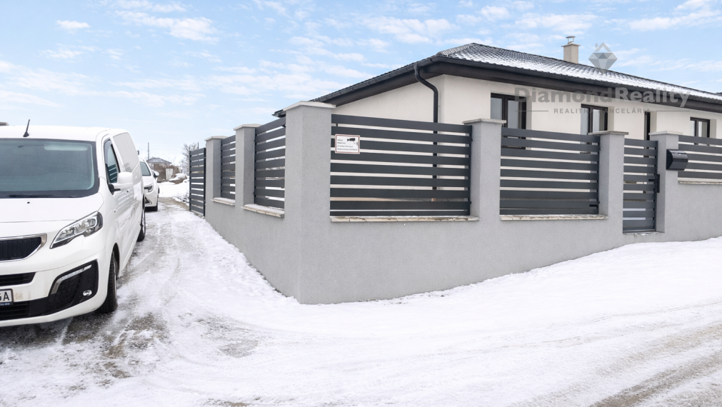 Na predaj moderný rodinný dom - Ďurďošík