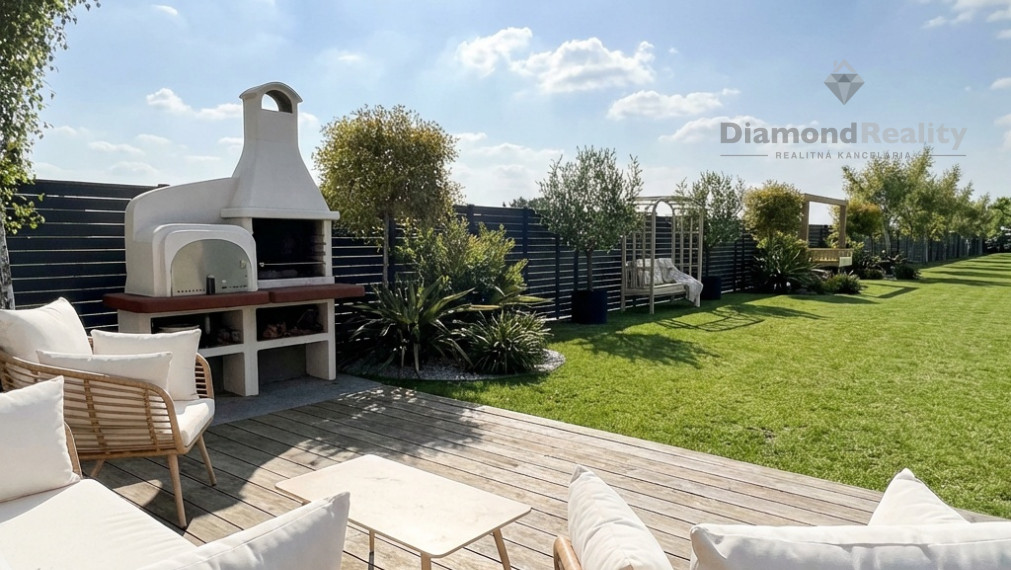 Slnečný pozemok v pokojnej lokalite Šemša - Hodkovce – ideálna príležitosť pre developerov a investorov