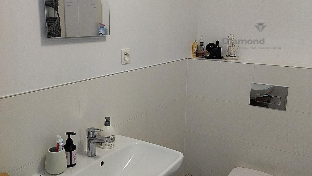 Na prenájom 2 izbový byt, balkón, novostavba, Arboria Trnava.