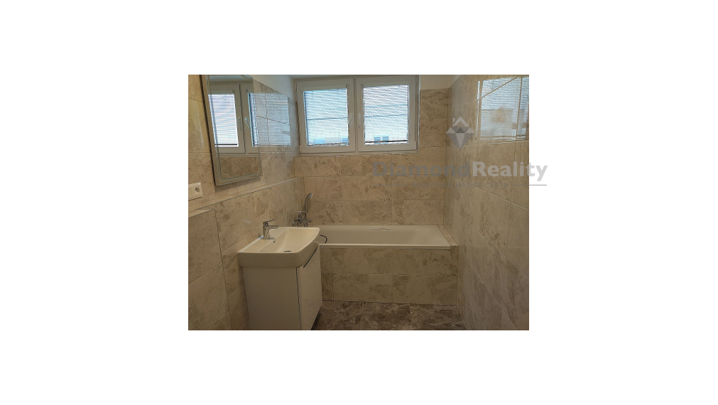 Na prenájom nový 2 izbový byt, balkón, Anna Park, Miloslavov.