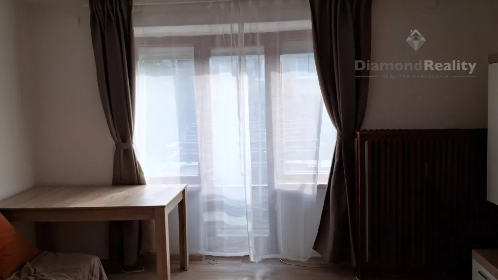 Na prenájom: príjemný 3-izbový byt v centre Nitry – Staré Mesto, Za Ferenitkou