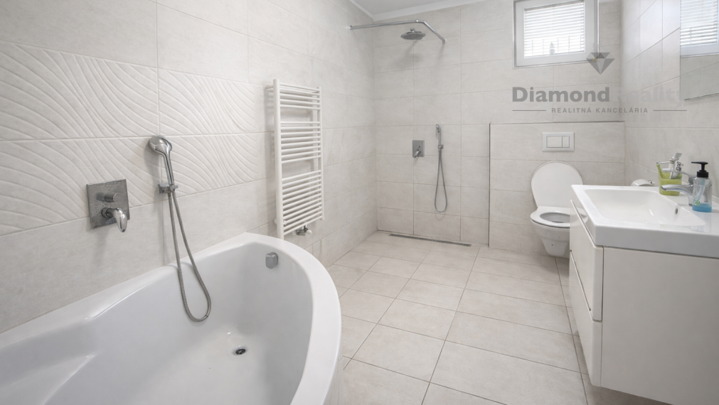 REZERVOVANÉ - Rodinný dom Čaňa