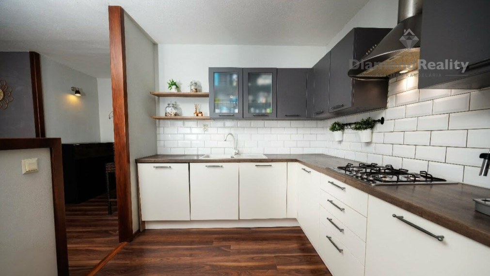 Na predaj 3 izbový byt , Krosnianska, Košice III.