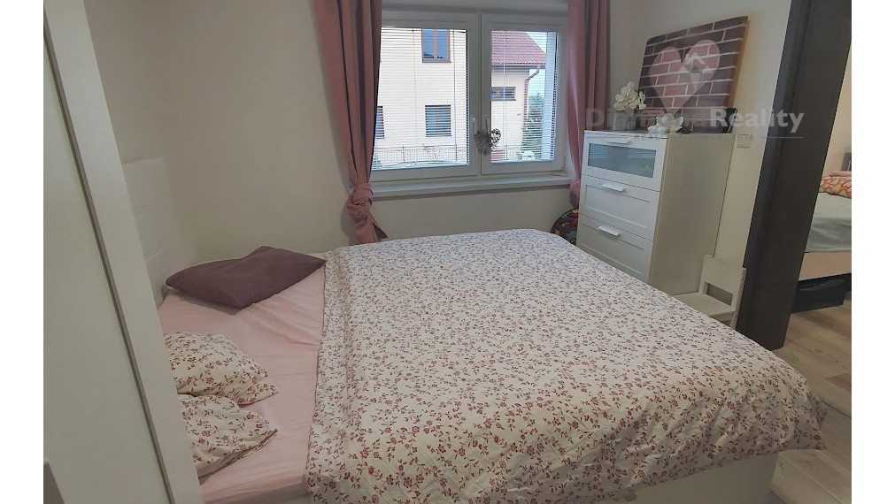 Na predaj rodinný dom s dvoma  3 izbovými  bytmi na Solivare