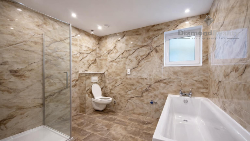 Na predaj 5-izbový bungalov , v obci Seňa