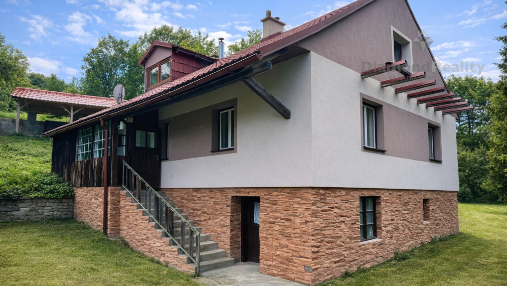 Štýlový 5-izbový dom / rekreačná chata v obci Matysová – 240 m² úžitkovej plochy