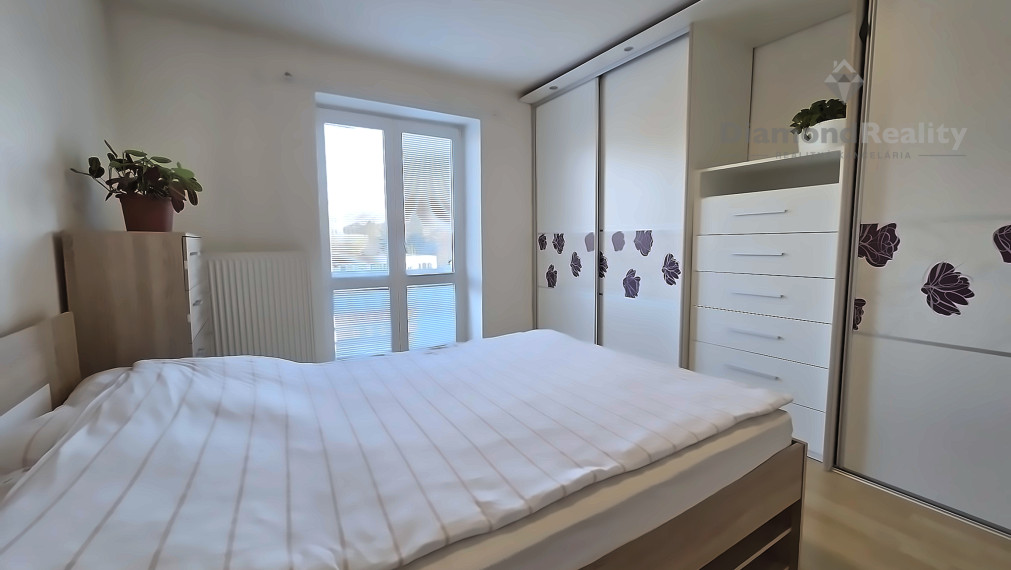 NA PREDAJ 3 IZBOVÝ BYT PO REKONŠTRUKCII | JARNÁ ul. ROŽŇAVA