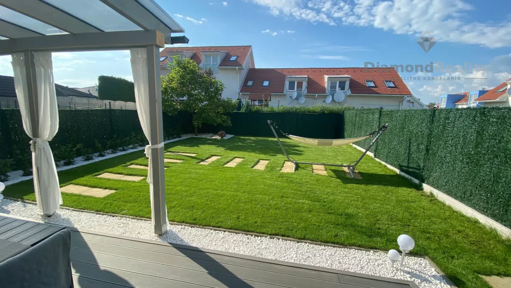 Na prenájom komplet zariaď 2 izbový byt terasa Biely Kostol